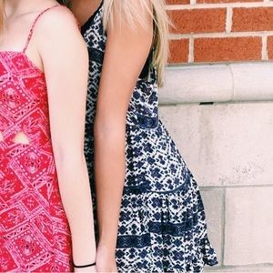 FLORAL Brandy Melville dress
